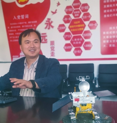 雷占許：航天報國，愿當好航天科普“排頭兵”