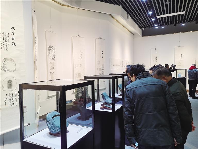 “非遺精品洮硯傳拓題跋藝術(shù)展”開(kāi)展 洮硯雕刻、傳拓、拓片題跋集中亮相甘肅藝術(shù)館