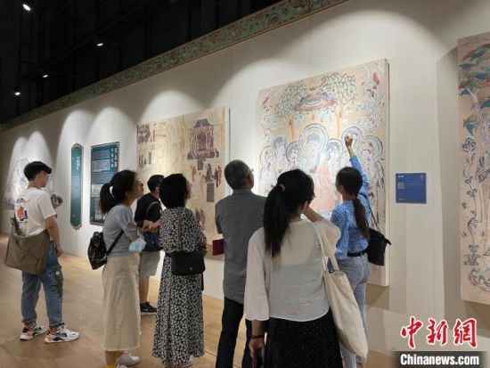 圖為展覽現(xiàn)場。 江楊燁 攝 圖為展覽現(xiàn)場。 江楊燁 攝