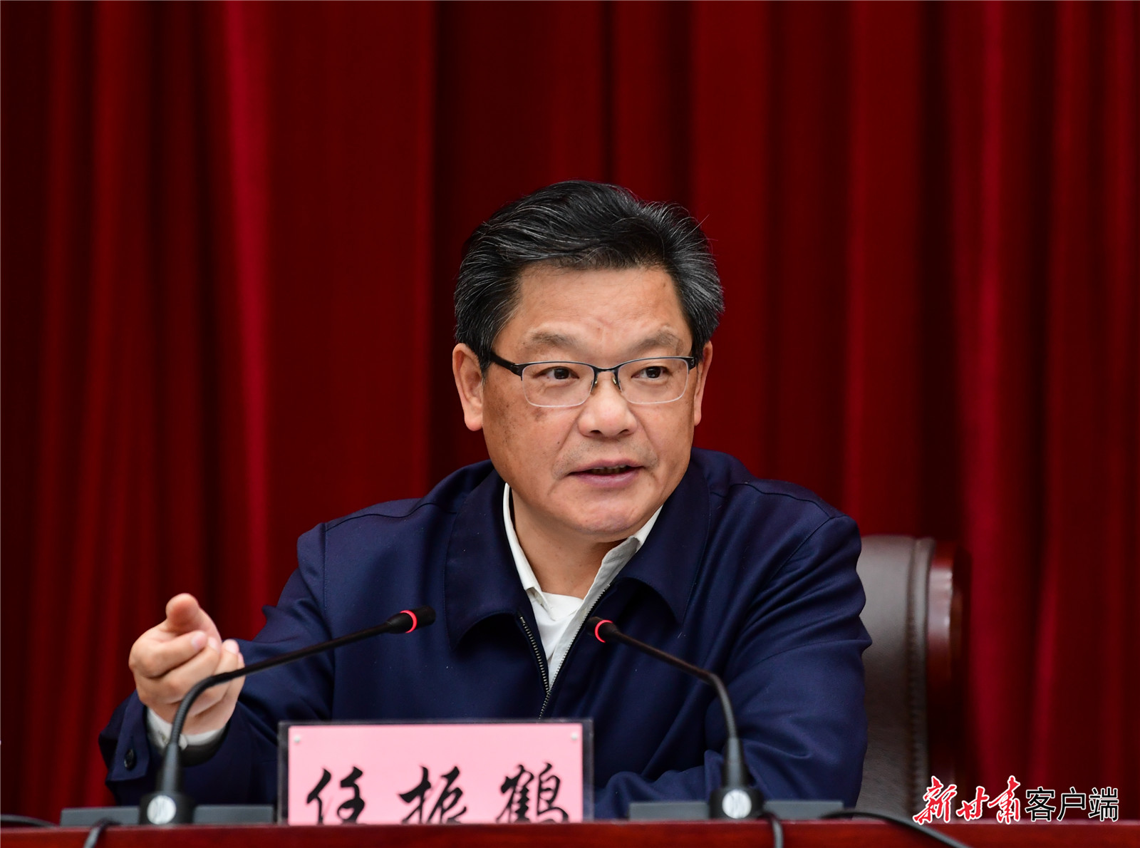 任振鶴在全省新型城鎮(zhèn)化工作推進(jìn)會(huì)議上強(qiáng)調(diào)：凝心聚力抓落實(shí)、蹄疾步穩(wěn)向前進(jìn)，奮力推進(jìn)新型城鎮(zhèn)化建設(shè)再上新臺(tái)階