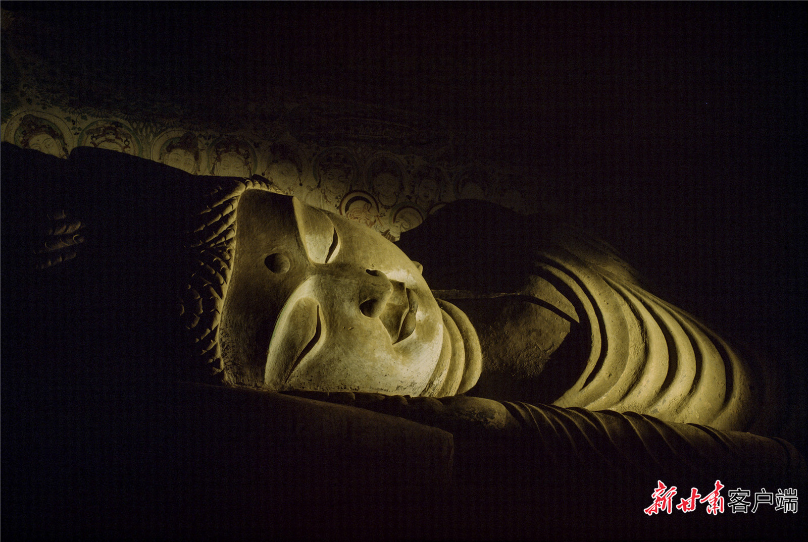 吳健工作照-云岡石窟工作現場.jpg 吳健工作照-云岡石窟工作現場.jpg